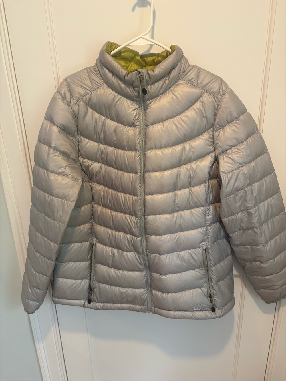 L.L. Bean Women's Light Gray Puffer Jacket with Olive Interior